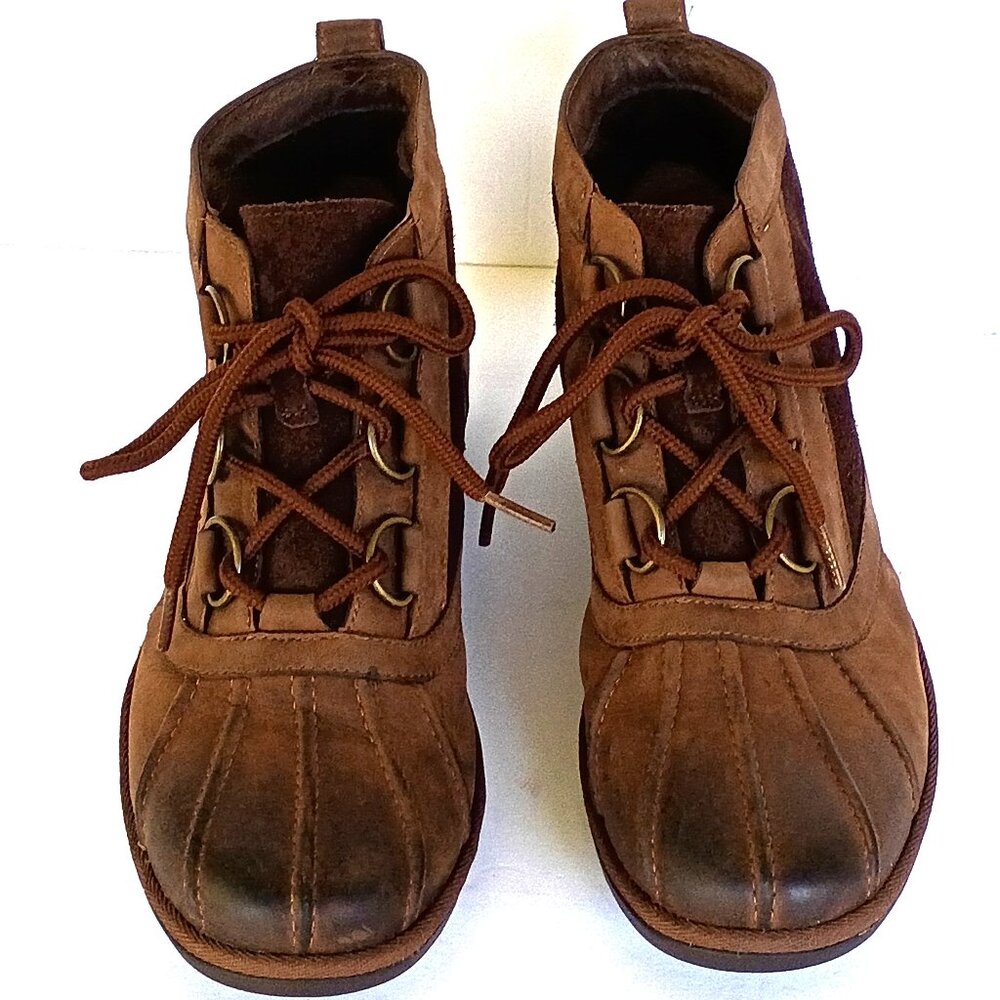 UGG Duck Brown Boots Women Size 9 EUC